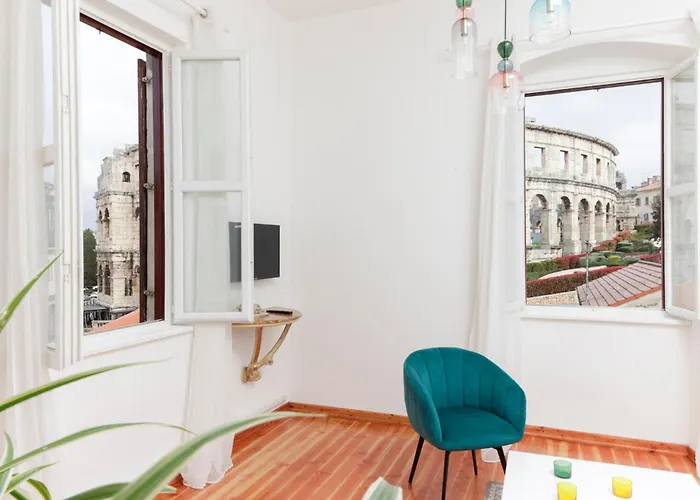 Scalierova 9 * Pula