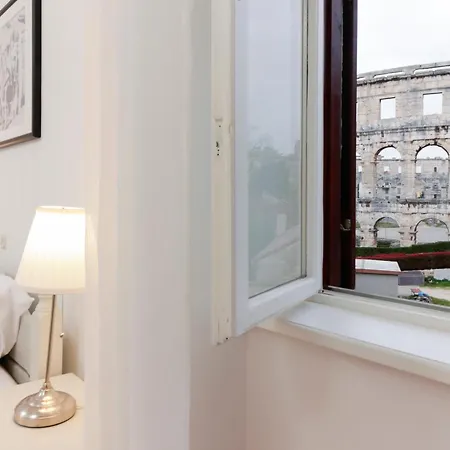 Scalierova 9 * Pula
