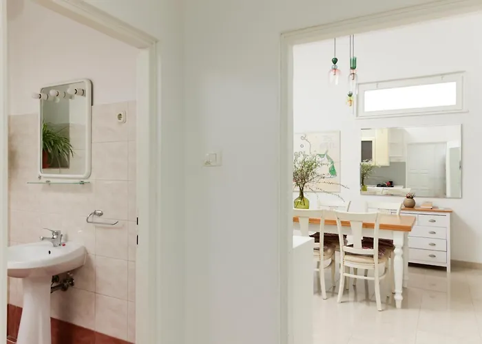 Apartment Scalierova 9 *