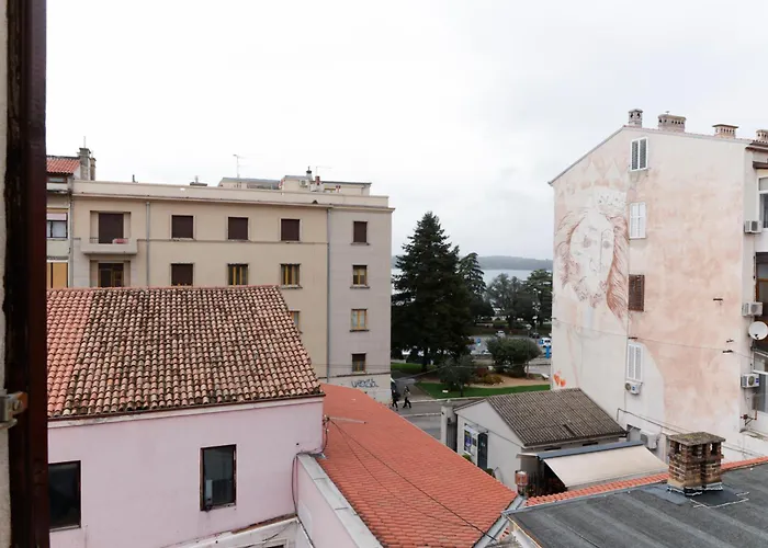 Scalierova 9 Apartment *